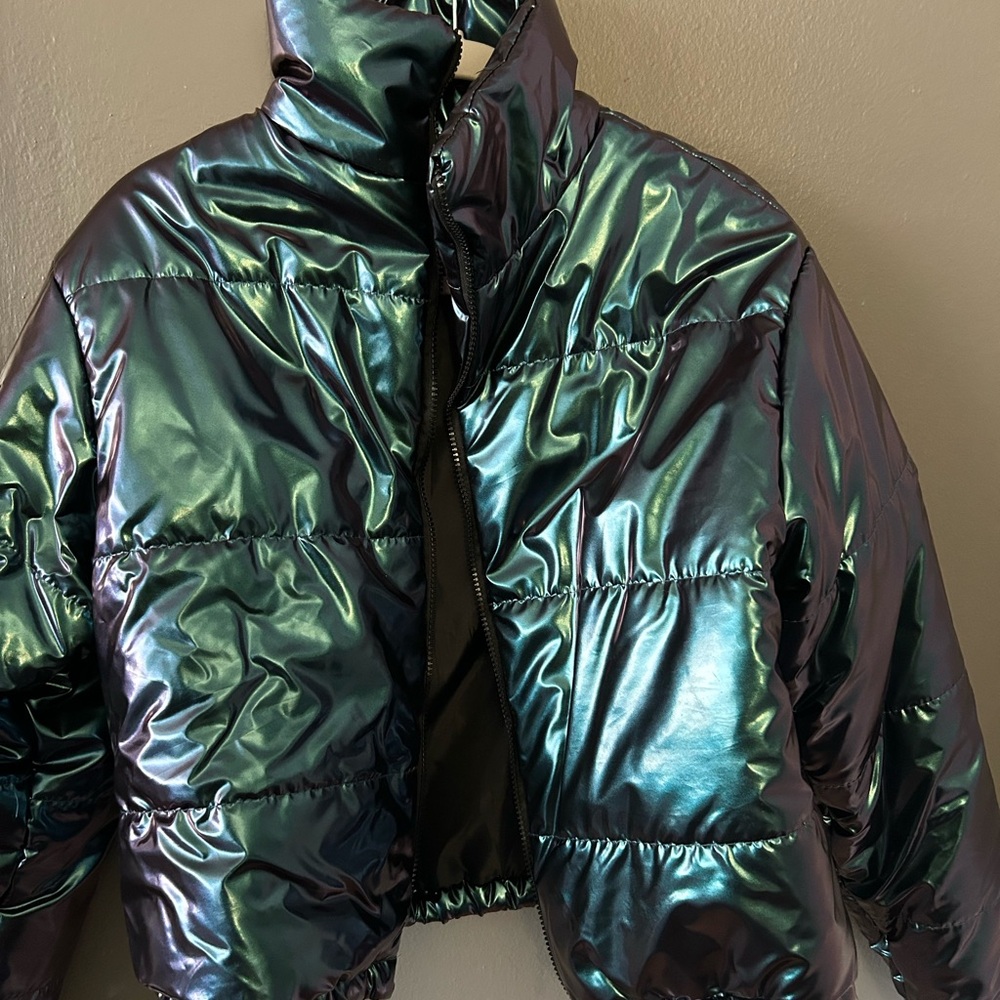 Women’s size large cropped puffer jacket